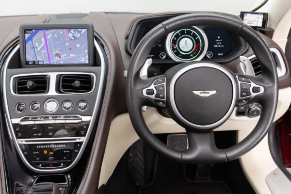 DB11ヴォランテ V8