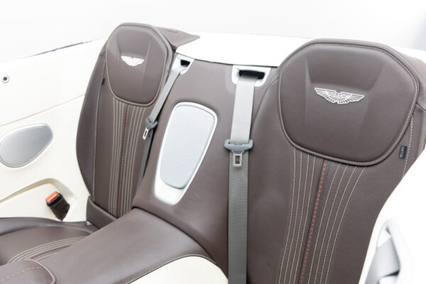 DB11ヴォランテ V8