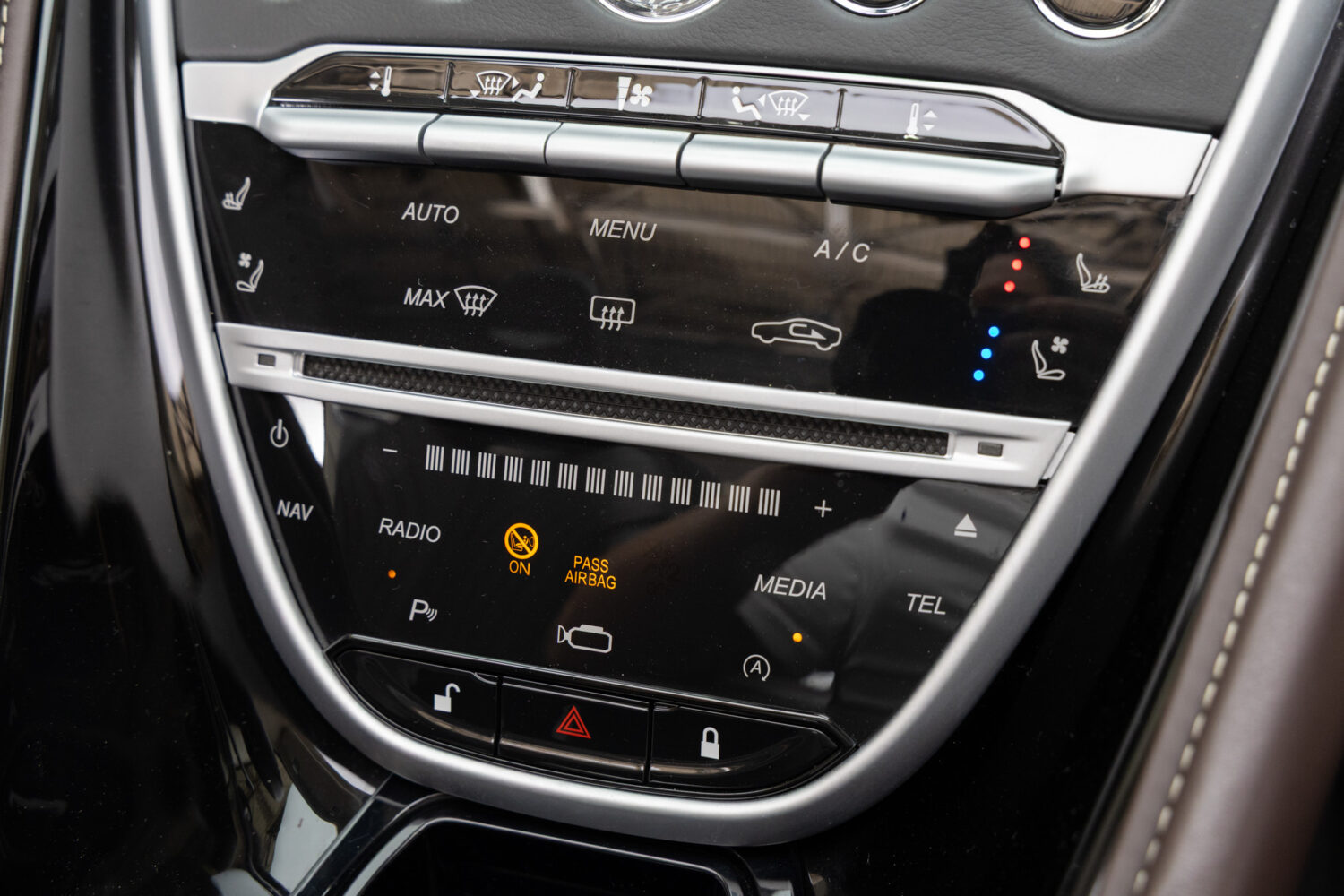 DB11ヴォランテ V8