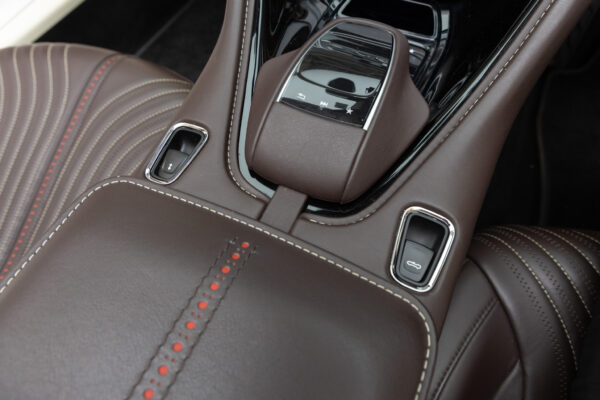 DB11ヴォランテ V8