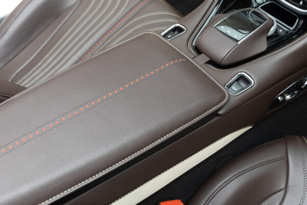 DB11ヴォランテ V8