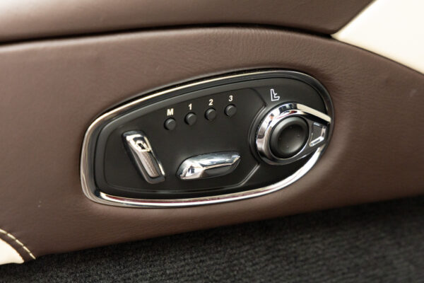 DB11ヴォランテ V8