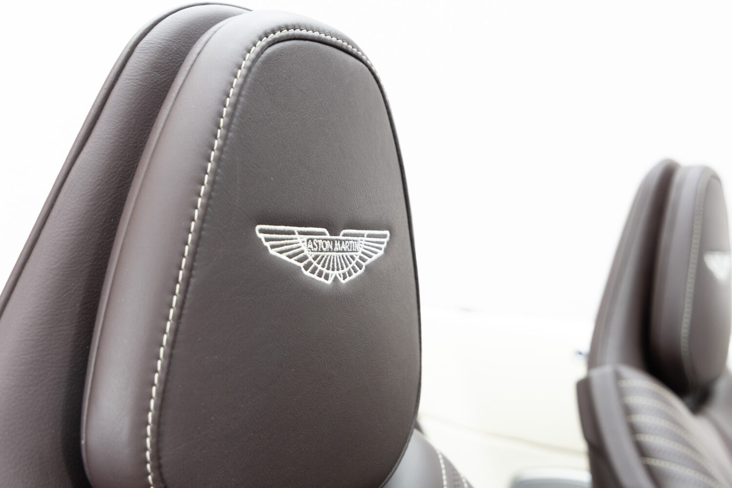 DB11ヴォランテ V8