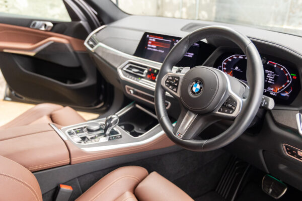X5 M50i ドライビング ダイナミクス パッケージ 4WD
