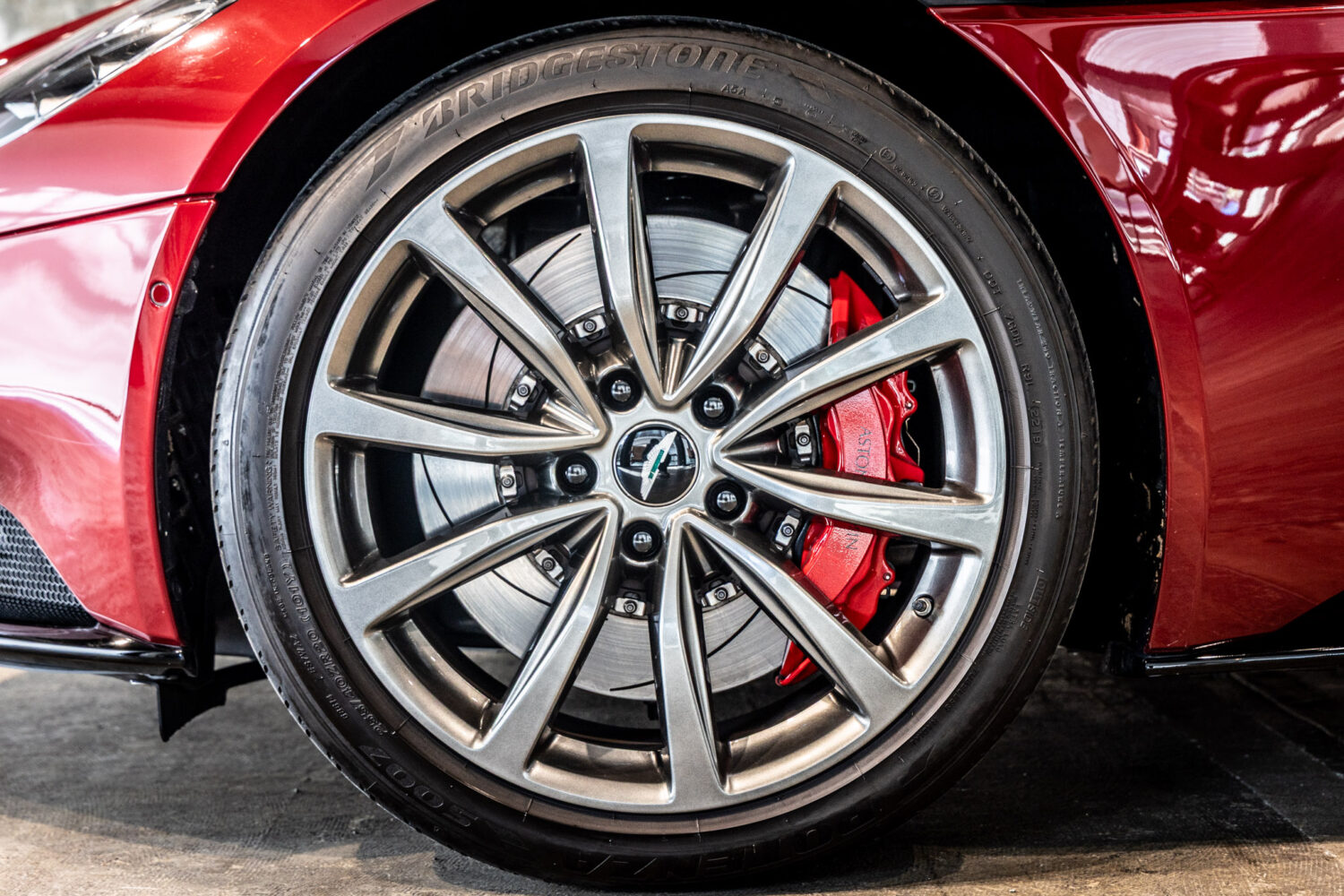 DB11ヴォランテ V8