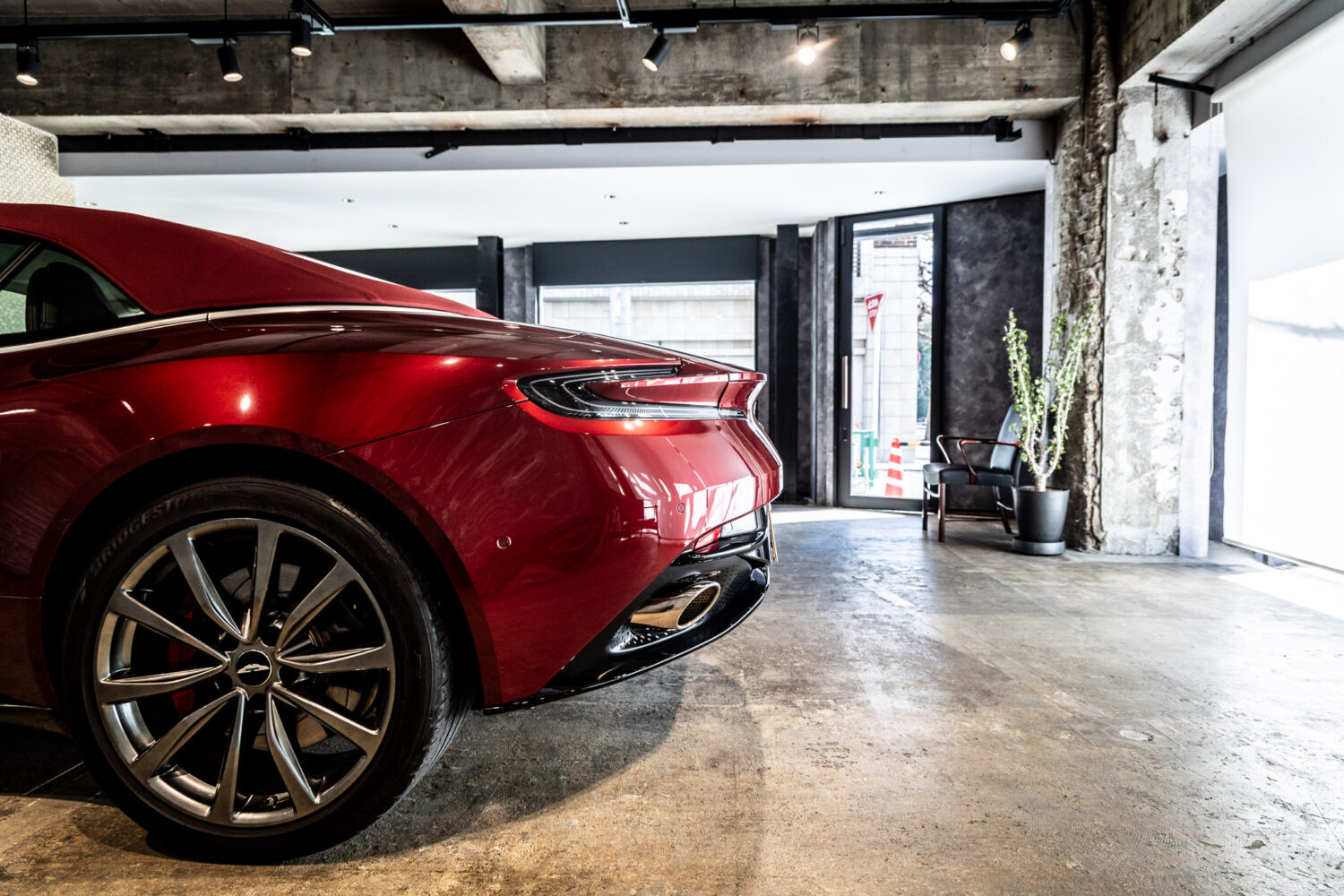 DB11ヴォランテ V8