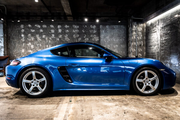 718ケイマン 2.0 6MT