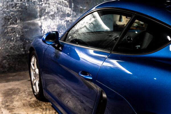 718ケイマン 2.0 6MT