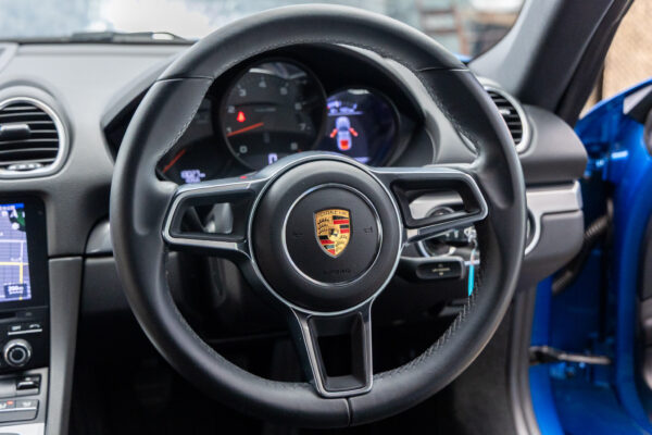 718ケイマン 2.0 6MT