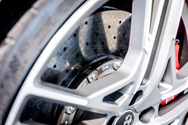 R8 V10パフォーマンス5.2FSIクワトロ4WD 左H