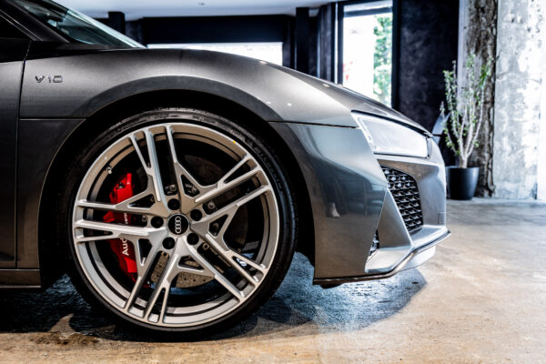 R8 V10パフォーマンス5.2FSIクワトロ4WD 左H