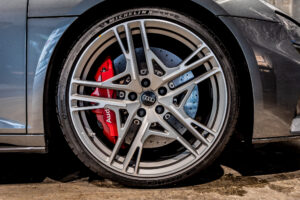 R8 V10パフォーマンス5.2FSIクワトロ4WD　左H