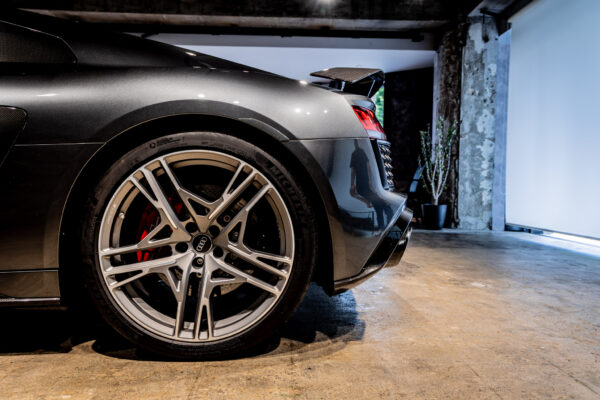 R8 V10パフォーマンス5.2FSIクワトロ4WD 左H