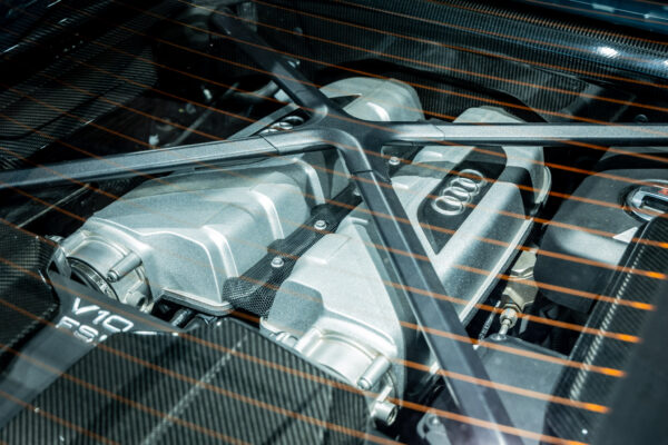 R8 V10パフォーマンス5.2FSIクワトロ4WD 左H