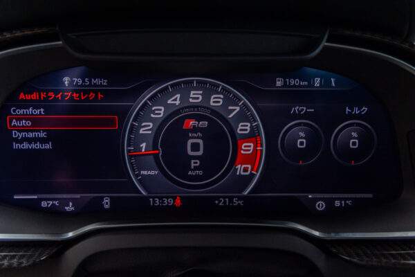 R8 V10パフォーマンス5.2FSIクワトロ4WD 左H
