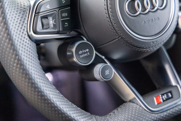 R8 V10パフォーマンス5.2FSIクワトロ4WD 左H