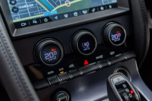 Fタイプクーペ Rダイナミック 2.0L P300