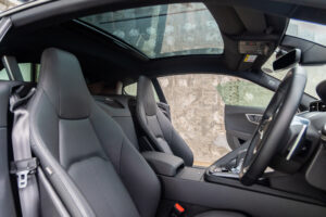 Fタイプクーペ Rダイナミック 2.0L P300
