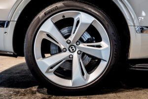 ベンテイガ 6.0 4WD 左H