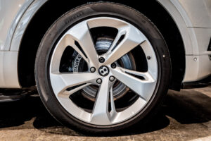 ベンテイガ 6.0 4WD 左H