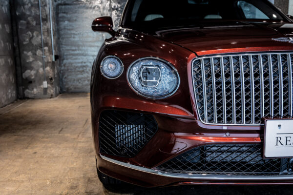 ベンテイガ ハイブリッドA 4WD 4名