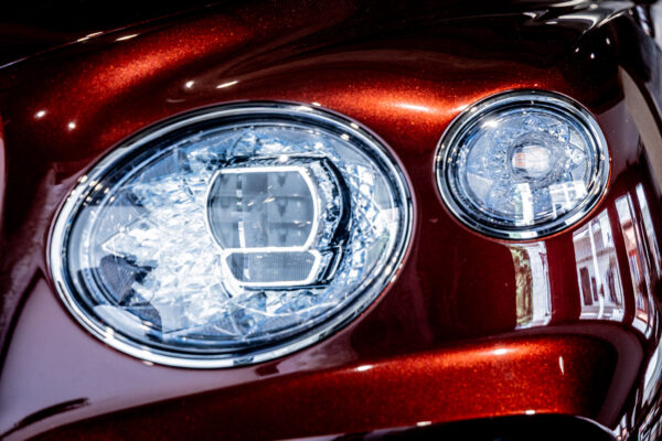 ベンテイガ ハイブリッドA 4WD 4名