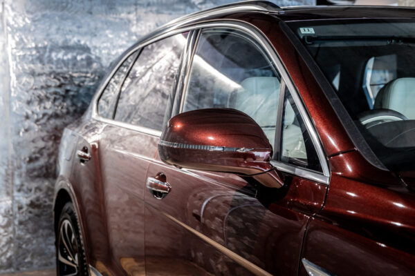 ベンテイガ ハイブリッドA 4WD 4名