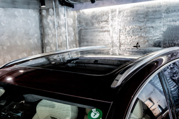 ベンテイガ ハイブリッドA 4WD 4名