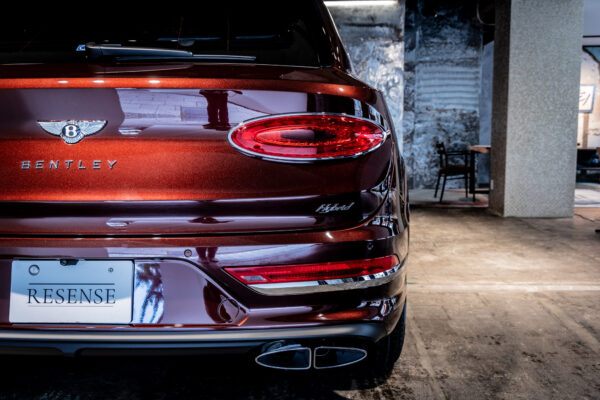 ベンテイガ ハイブリッドA 4WD 4名