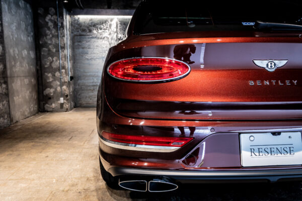 ベンテイガ ハイブリッドA 4WD 4名