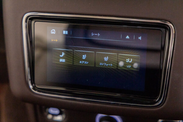 ベンテイガ ハイブリッドA 4WD 4名