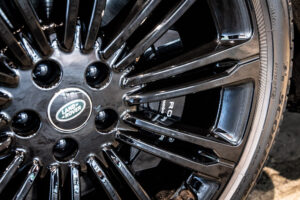 レンジローバー オートバイオグラフィー 4.4L P530 LWB 4WD