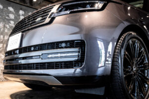 レンジローバー オートバイオグラフィー 4.4L P530 LWB 4WD