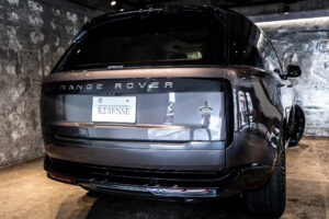 レンジローバー オートバイオグラフィー 4.4L P530 LWB 4WD