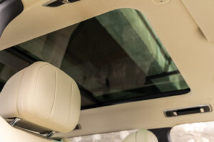 レンジローバー オートバイオグラフィー 4.4L P530 LWB 4WD