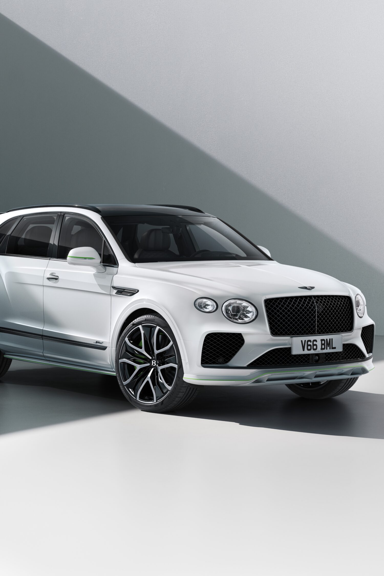 V8ツインターボ搭載の新型ベンテイガ・スピードは、W12エンジンを搭載した先代のモデルを超え、出力とパフォーマンスの両面でさらなる進化を遂げている。