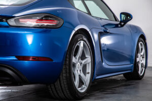 718ケイマン 2.0 1オーナー 6MT 純正19AW