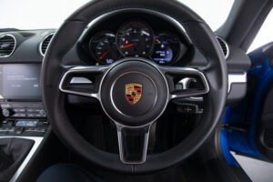 718ケイマン 2.0 1オーナー 6MT 純正19AW