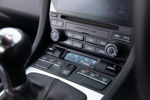 718ケイマン 2.0 1オーナー 6MT 純正19AW