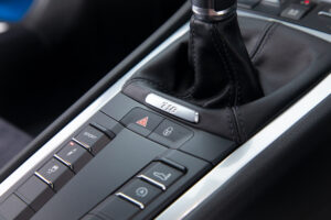 718ケイマン 2.0 1オーナー 6MT 純正19AW