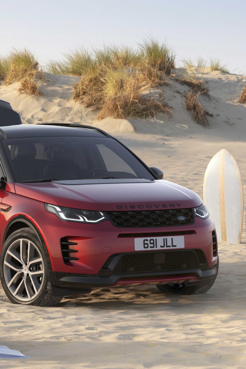 2026Y　ランドローバー・ディスカバリー・スポーツ　PHEVが3グレード展開へ