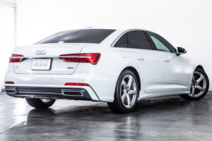 A6 クワトロ スポーツ Sライン ディーゼルターボ 4WD　ディーラー整備記録簿6枚 レザーシート