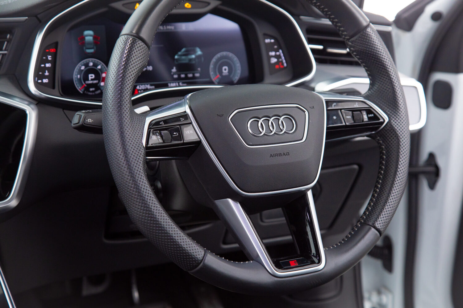 A6 クワトロ スポーツ Sライン ディーゼルターボ 4WD　ディーラー整備記録簿6枚 レザーシート