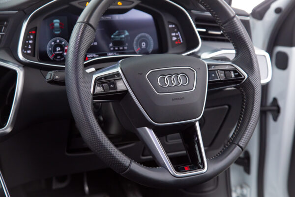 A6 クワトロ スポーツ Sライン ディーゼルターボ 4WD　ディーラー整備記録簿6枚 レザーシート