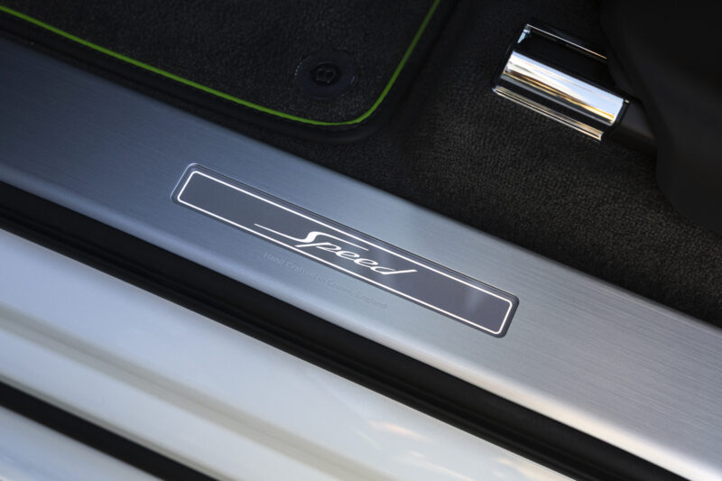 先代のW12を超えるV8ツインターボ搭載　新型ベントレー・ベンテイガ・スピード