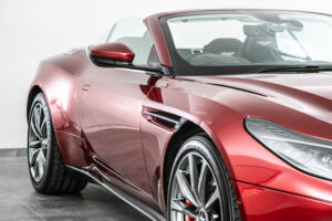 DB11ヴォランテ V8 ディアボロレッド 赤幌 ブラウンレザー