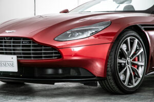 DB11ヴォランテ V8 ディアボロレッド 赤幌 ブラウンレザー