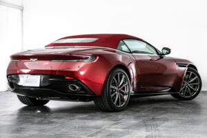 DB11ヴォランテ V8 ディアボロレッド 赤幌 ブラウンレザー