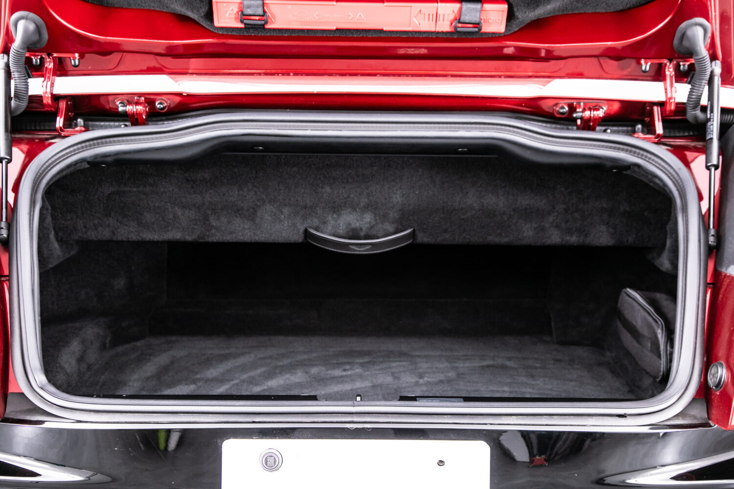 DB11ヴォランテ V8 ディアボロレッド 赤幌 ブラウンレザー
