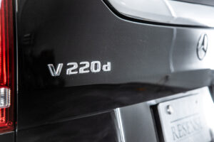 V220d アバンギャルド AMGラインPKG